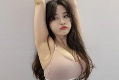 언더웨어룩의 소람잉 남다른 볼륨감 ㄷㄷ